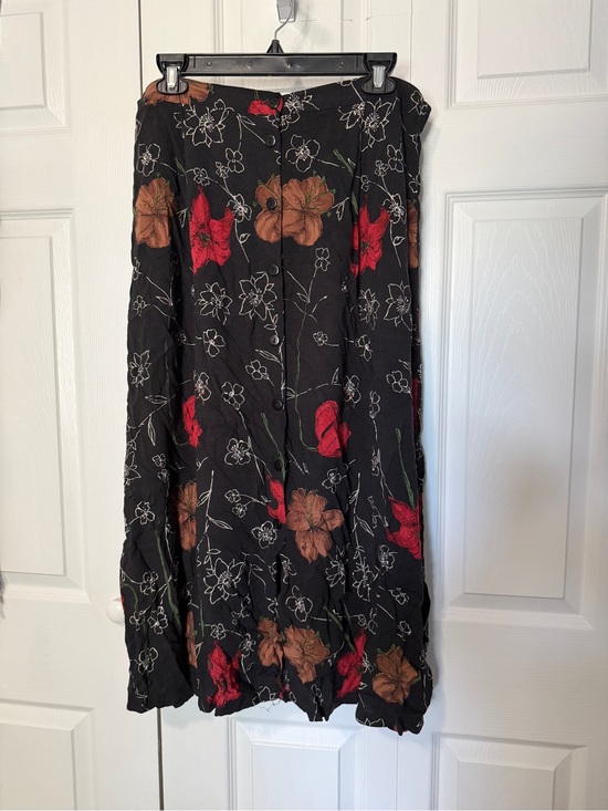 Laura Scott Dresses & Skirts - Laura Scott Black Floral Button Front Midi Skirt XL Boho Rayon